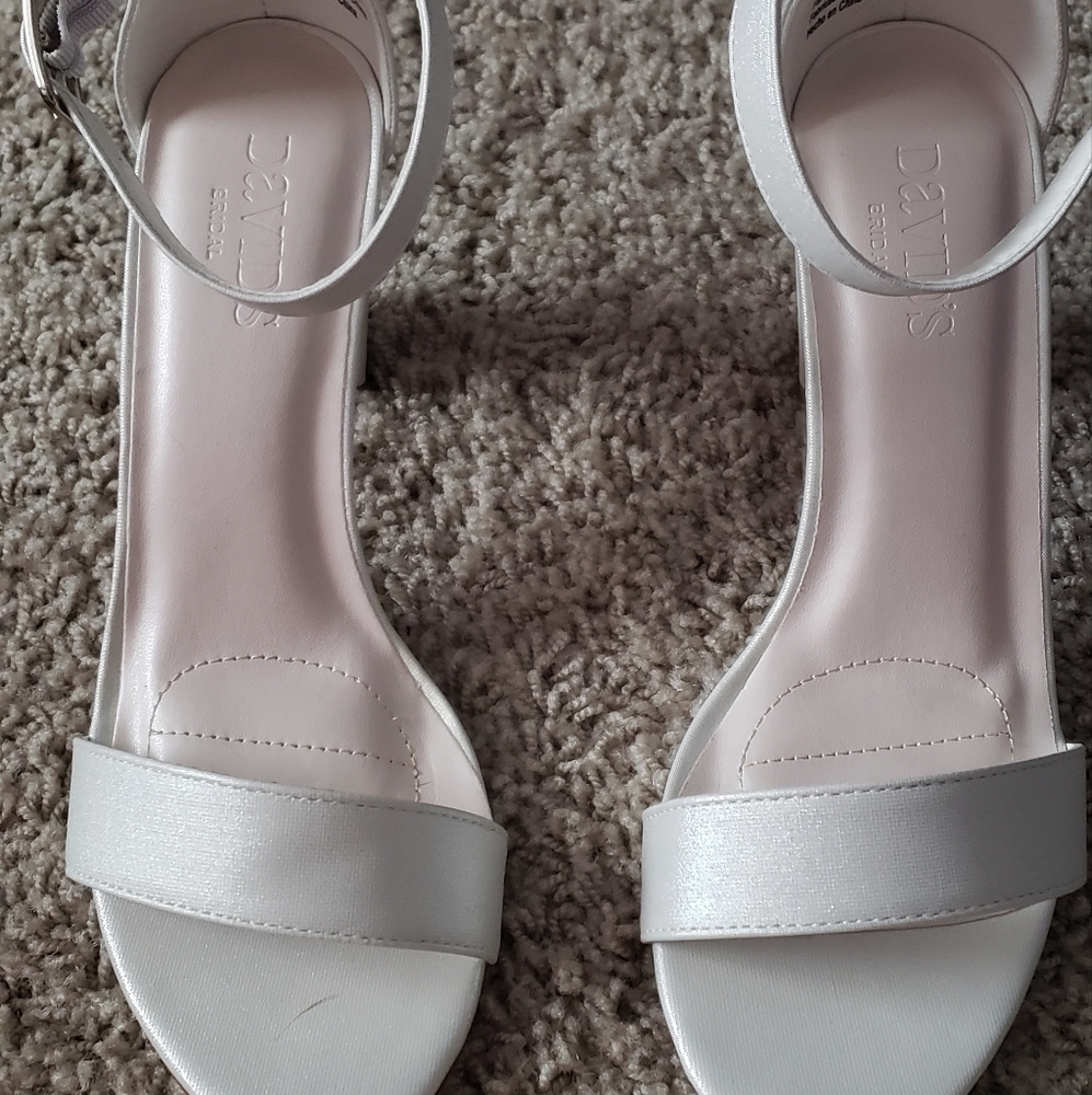 David's Bridal white open toe sandal with heel, size 6